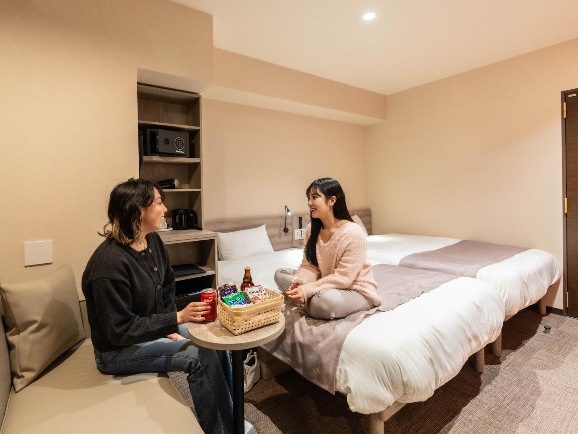 Hotel Sanrriott Shinsaibashi 오사카 외부 사진